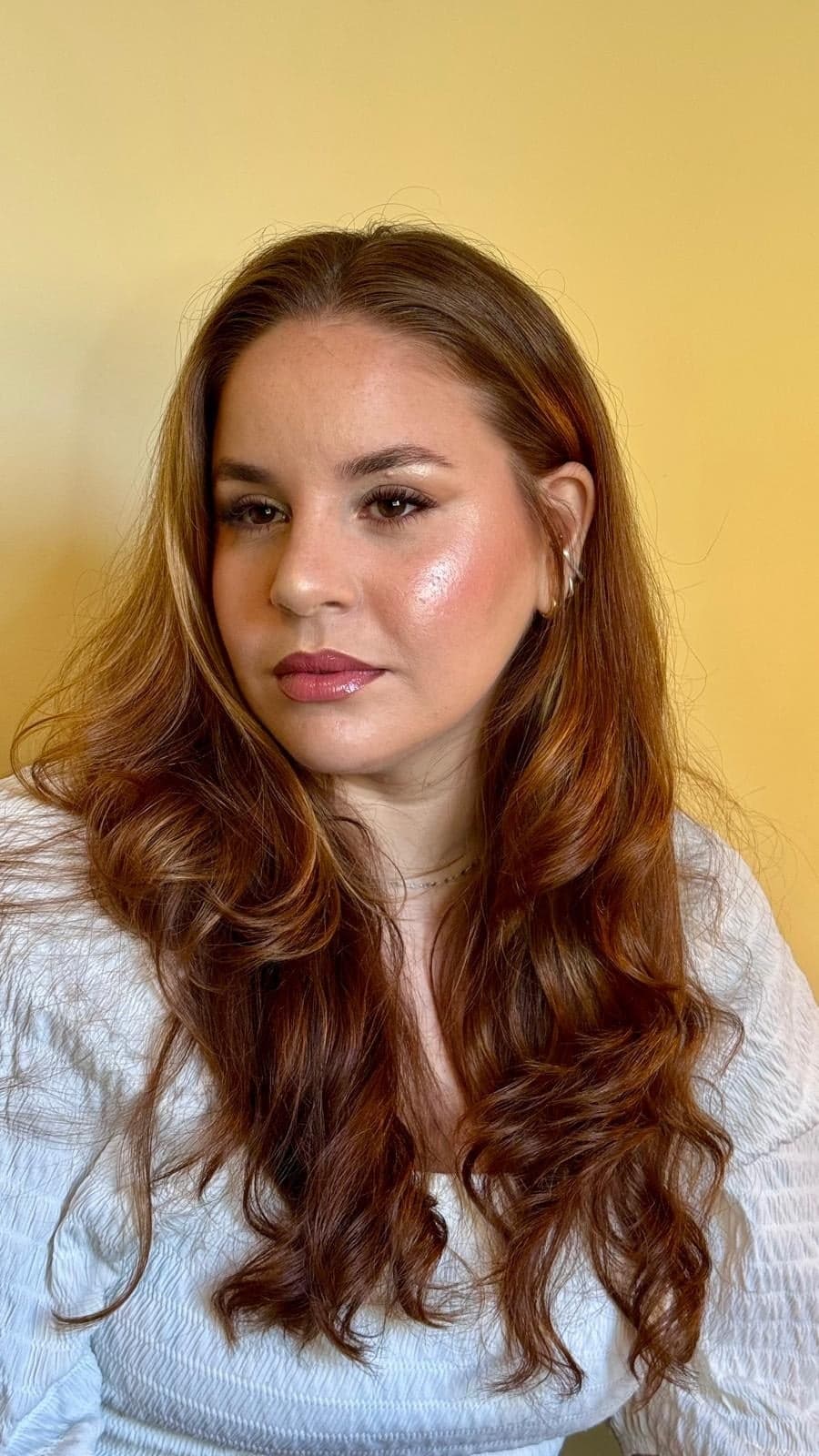 Soft glam makeup look by Isadora Carvalho
